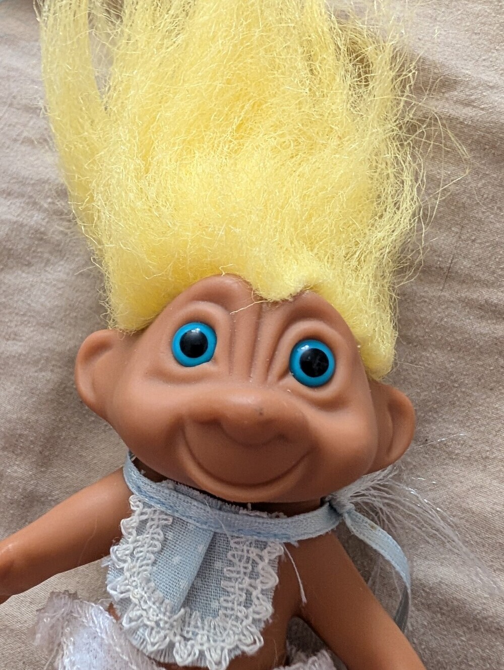 Vintage 90s Baby Troll Doll Twin Set Diapers & Bibs - Picture 6 of 11